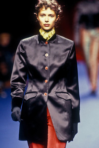 michel-klein-fw-1994-4.thumb.jpg.0ecbb839eb309f38d7e3690eadcb557b.jpg