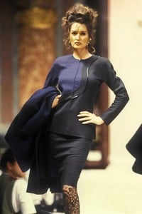 mila-schon-hc-fw-1992-5.thumb.jpg.addf3cecbd4df136a5aa907d523f48f0.jpg