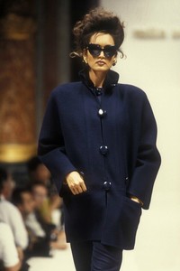 mila-schon-hc-fw-1992-6.thumb.jpg.b2b3ab7b468ac3027f5036fccf7977e8.jpg