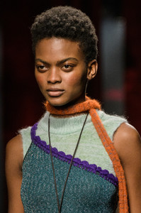 missoni-clp-rf18-0536.thumb.jpg.6744126f6b2464fd704f8197d48a7d35.jpg