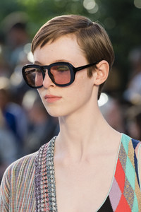 missoni-clpr-rs18-2043.thumb.jpg.15f15615c6b39d7629ea61a74df1d138.jpg