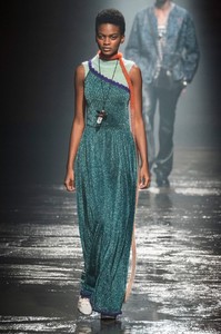 missoni-rf18-0531.thumb.jpg.1d7bf334c45f4ac58fe34708c64083b6.jpg