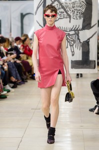miu-miu-rf18-1641.thumb.jpg.d6d90e887f71f5a53fa11d40a55e21db.jpg