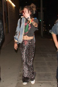 paris-jackson-leaving-the-cheech-chong-show-at-roxy-theatre-in-hollywood-04-29-2018-0.jpg
