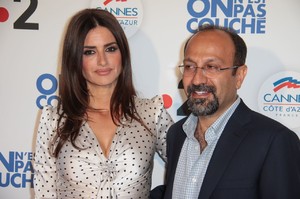penelope-cruz-we-are-not-lying-photocall-at-cannes-film-festival-0.jpg
