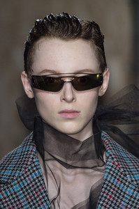 prada-clpa-rf18-2287.thumb.jpg.26eb71697f2b7246a40a56dbb64995a2.jpg