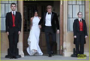 prince-harry-meghan-markle-second-wedding-dress-07.jpg