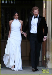 prince-harry-meghan-markle-second-wedding-dress-09.jpg