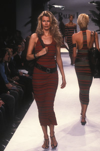 ralph-lauren-ss-1997-1.thumb.jpg.40c0d76e317a408381418b7340b4c3ec.jpg