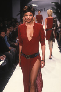 ralph-lauren-ss-1997-11.thumb.jpg.24c8d57a7b8ae696d3502a3470b659cc.jpg