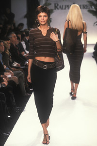 ralph-lauren-ss-1997-18.thumb.jpg.c44e062d924eca5c2a73049de95f49dc.jpg