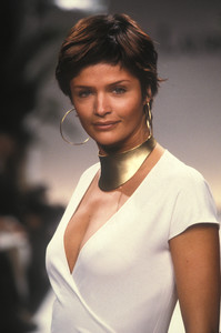 ralph-lauren-ss-1997-23.thumb.jpg.4f27aaa40ac23be5a522f2ea693e83a9.jpg