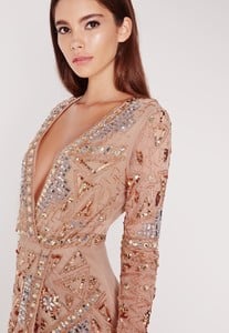 robe-premium-manches-longues-et-broderies-dores.jpg