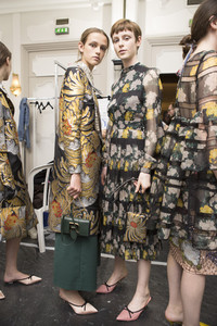 rochas-bks-m-rs18-7210.thumb.jpg.8d6be805711c8165545c34c3734dcb37.jpg