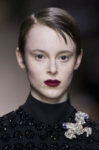 rochas-clpa-rf18-0189.thumb.jpg.882dc00956215c31d6a48f4b8e602552.jpg