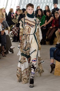 sacai-rf18-0235.thumb.jpg.9a7c340f652bb13923984bf19b6a1bb3.jpg