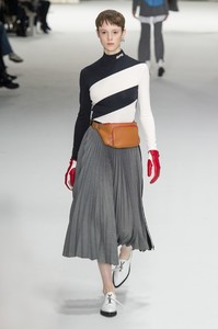 sportmax-rf18-0177.thumb.jpg.ce02fcb8479c7553868a6af909f01dde.jpg