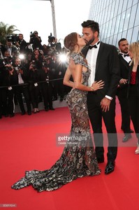 thomas-vergara-and-nabilla-benattia-attend-the-screening-of-solo-a-picture-id959011044.jpg