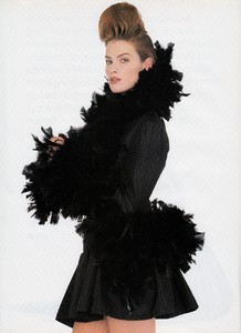 uk_vogue_apr_1994_5.thumb.jpg.da30ef13a95e5d865bd422068bf7df55.jpg