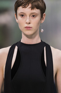 valentino-clp-rs18-0173.thumb.jpg.9bf4250249f1d3ad2d6afdb6773b6dc3.jpg