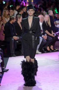 vauthier-hc-rs17-0052.thumb.jpg.e57d94c2ac536db2140eaf6290733622.jpg