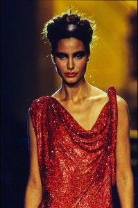 versace-hc-fw-1997-2.thumb.jpg.2c9e3870d9d6fc99c286c4acead28130.jpg