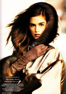 vogue_uk_aug_1989_24.thumb.jpg.03433dbd2ad87a993551d77eccec9bcf.jpg