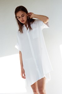 white_tshirt_dress_2.jpg