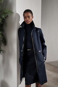 00001-Ralph-Lauren-Vogue-Resort-2019-pr.thumb.jpg.f8d4ccc4c2b242c7a66950ca545dad2e.jpg