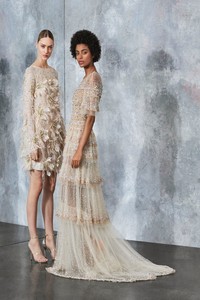 00001-pamella-roland-vogue-resort-2019-pr.thumb.jpg.324a9acc1e7ca8f1b67d0ded33a290e1.jpg