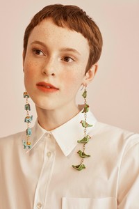 00005-carolina-herrera-vogue-resort-2019-pr.thumb.jpg.4a9394d29bba27302836de2f28b04763.jpg