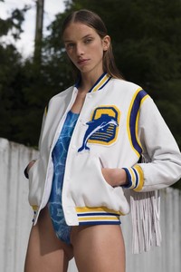 00006-Filles-A-Papa-Vogue-Resort-2019-pr.thumb.jpg.42f42a5d3680788cc7e92cf96e4e977e.jpg