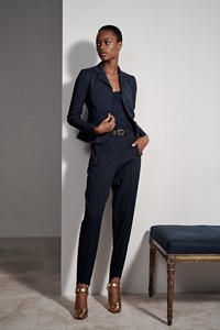 00006-Ralph-Lauren-Vogue-Resort-2019-pr.thumb.jpg.0b265500d4904d7e857b0640c80b3703.jpg