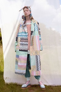 00006-missoni-vogue-resort-2019-pr.thumb.jpg.6efaa48b0e0bbcaee79ea484d8978bdc.jpg