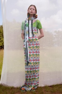 00008-missoni-vogue-resort-2019-pr.thumb.jpg.bc92cbe8a1f824c8ba67f5dcee241828.jpg