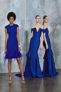 00009-pamella-roland-vogue-resort-2019-pr.thumb.jpg.9de42c987bfcd571a4e752f3f5a47aab.jpg