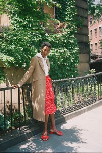 00010-alexachung-vogue-resort-2019-pr.thumb.jpg.22ecfff809076d6e6a9161f1b4562a81.jpg