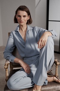 00014-Ralph-Lauren-Vogue-Resort-2019-pr.thumb.jpg.b608e0be9b0352de271295c07dd5d903.jpg