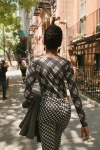 00020-alexachung-vogue-resort-2019-pr.thumb.jpg.b6a424021c7c77242b1b8f4d9767ecb3.jpg