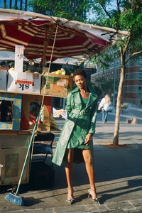 00029-alexachung-vogue-resort-2019-pr.thumb.jpg.e4501bb25f0da4c659add340b289958d.jpg