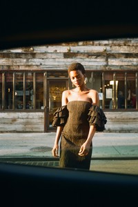 00036-alexachung-vogue-resort-2019-pr.thumb.jpg.76b9791dbef0aae38427cc1f67867fca.jpg