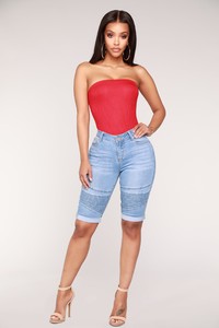 05-09-18_Studio_3Q176_Red1652_63770410-180b-47ec-9f65-b09a2ea2d473.JPG