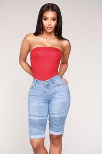05-09-18_Studio_3Q176_Red1653.JPG