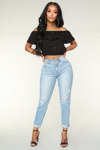 06-05-18_Studio_269730_Black0445_feadf94b-313b-4f5d-92c4-f18a120eb13c.JPG