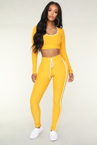 06-05-18_Studio_2DTP4053A_Mustard0595.JPG