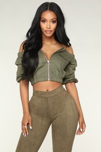06-05-18_Studio_2__1038A_Olive_189_CC.JPG
