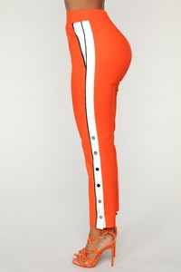 06-14-18_Studio_273149_Orange0749_AJ.jpg