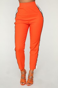 06-14-18_Studio_273149_Orange0752_AJ.jpg