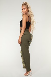 06-14-18_Studio_2PI2243_Olive0616_AJ_3.jpg