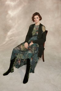 06-Alberta-Ferretti-Pre-Fall-18.thumb.jpg.0d3d8cd4b8476be8b0e3a138d66e6064.jpg